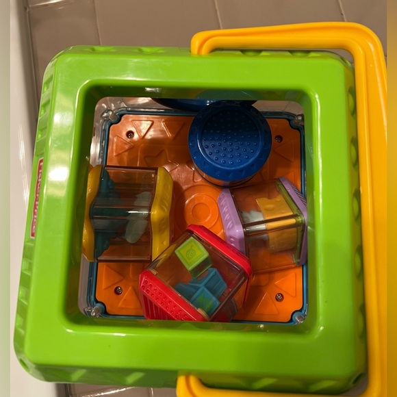 Fisher-Price - Bright Activity Cube and Toy Set 4 DIFFERENT Toys - Picture 4 of 15